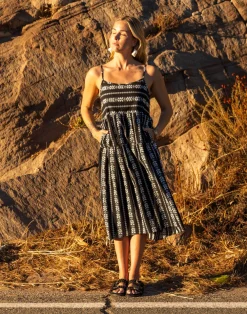 Carve Designs Dresses | Dresses^Jacey Textured Dress: Black Embroidered